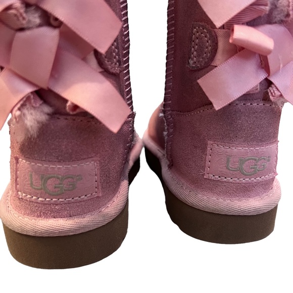 Kids Ugg Bailey Bow Light Pink Boots - Picture 4 of 16